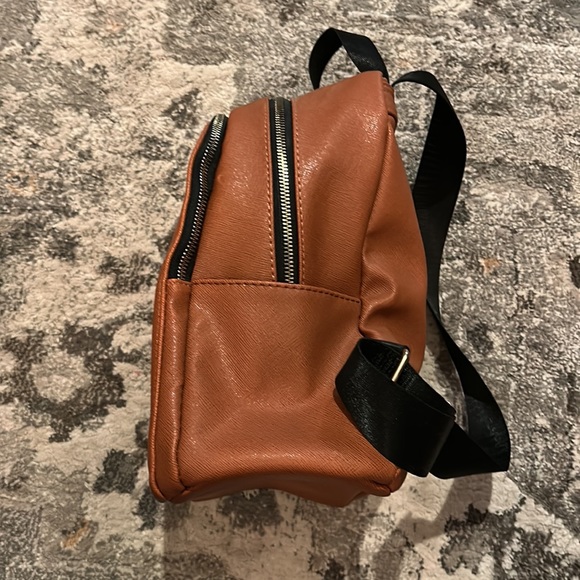 Flower Detail Mini Backpack - Picture 3 of 11